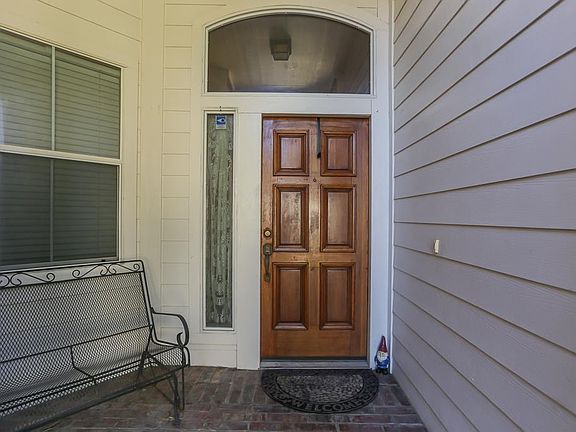 3rd image of 505 Ironwood Forest Dr