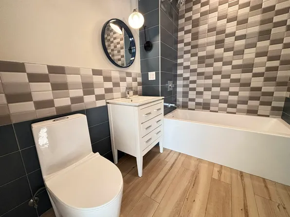 3013 Barker Avenue image 4 of 8