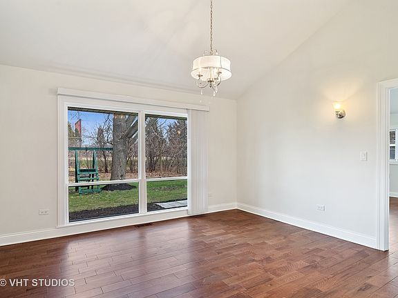 5th image of 397 Knollwood Ct