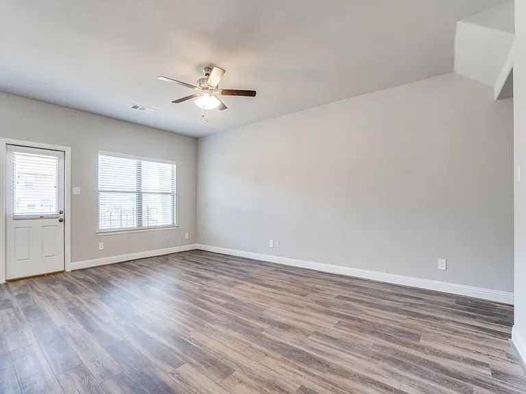 6803 Topaz Dr — Photo 5