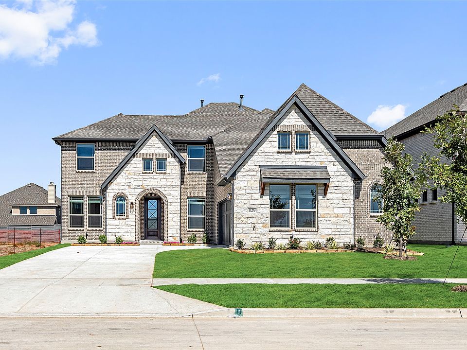 1st image of 829 Daisy Corner Dr