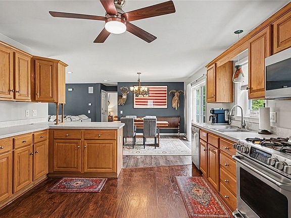 4th image of 7836 Mosher Rd