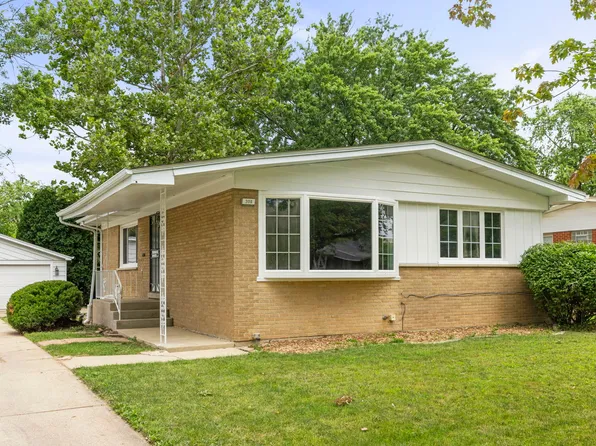 308 N Park Dr, Glenwood, IL 60425