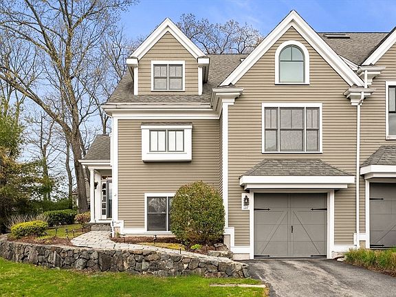 2nd image of 127 Johnson Woods Dr