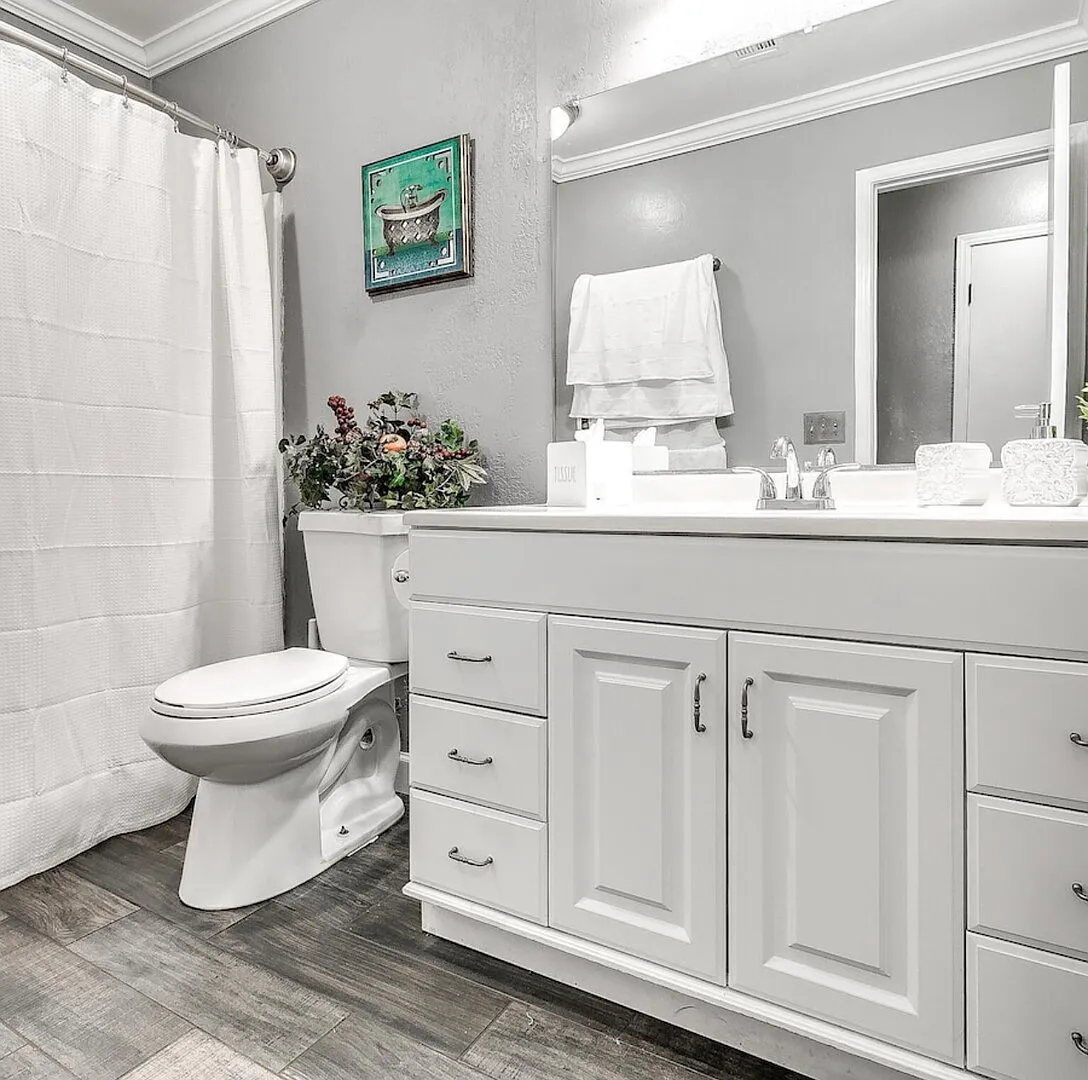 Beautiful home with pool hot tub and King beds — Photo 2