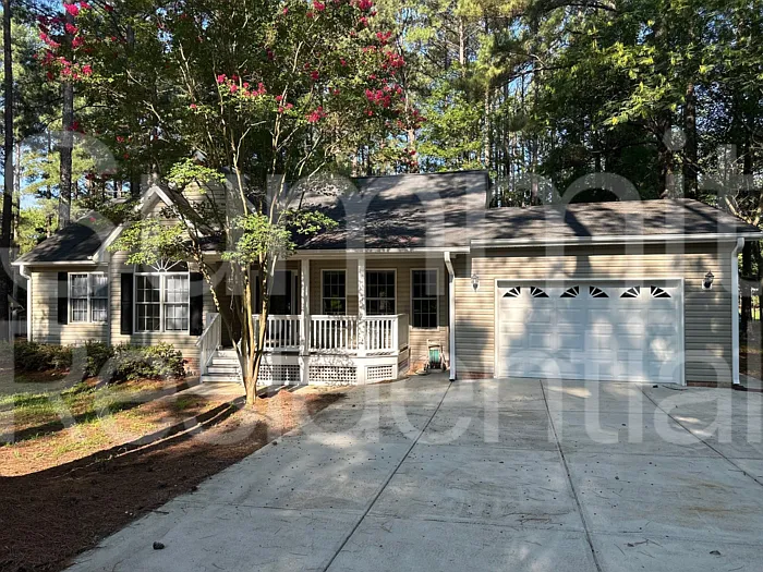 3 bed, 2.0 bath, 1460 sqft, $1,895 — Photo 1