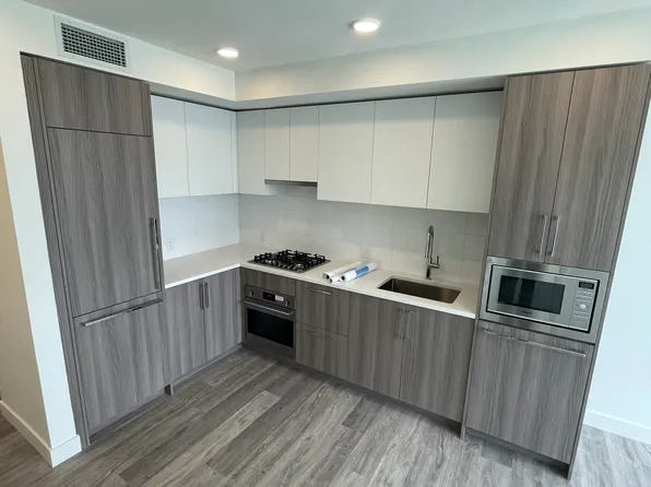 9675 King George Blvd, Surrey, BC