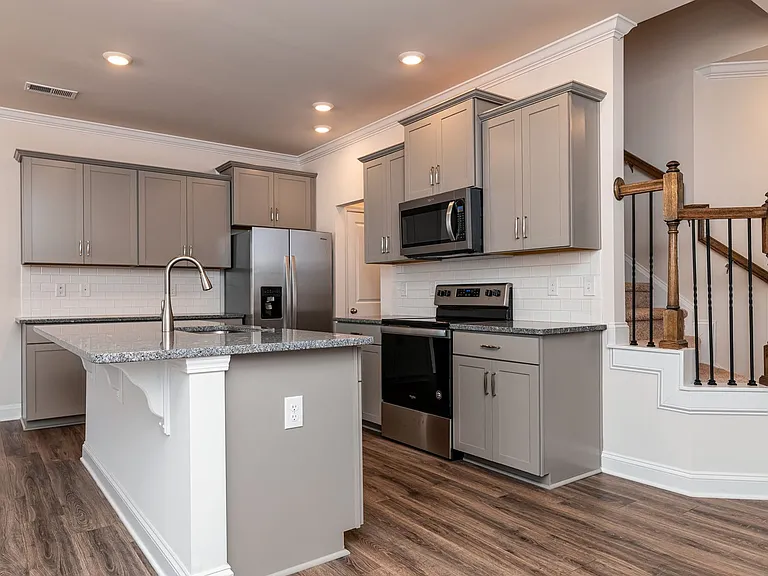 437 Yellow Fox Rd — Photo 8