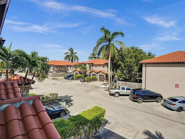 16811 NW 14th Ave — Photo 15