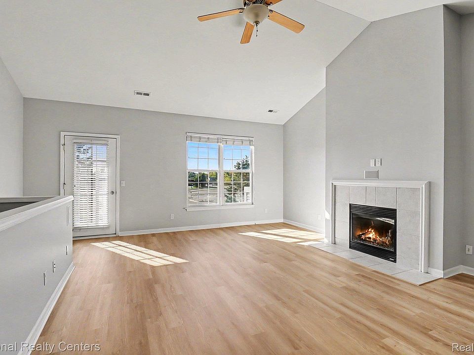 1152 Alameda Blvd, photo 4