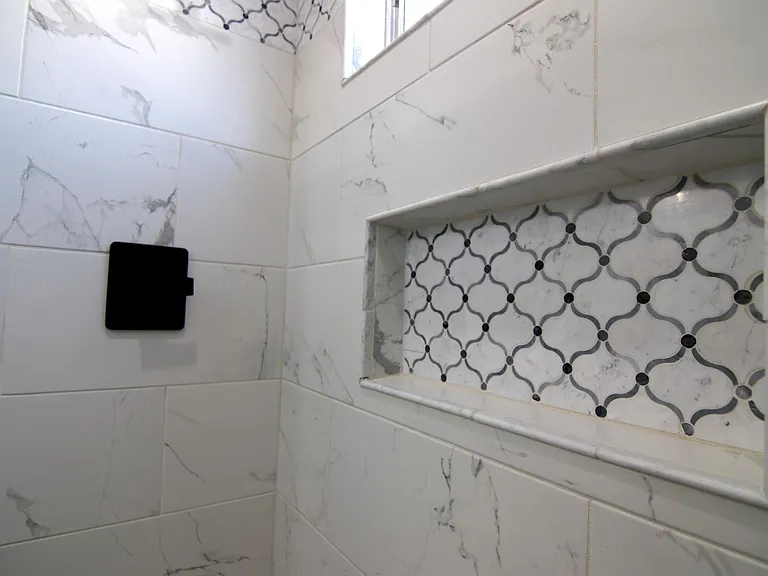 120 Roswell Ave #12 — Photo 28