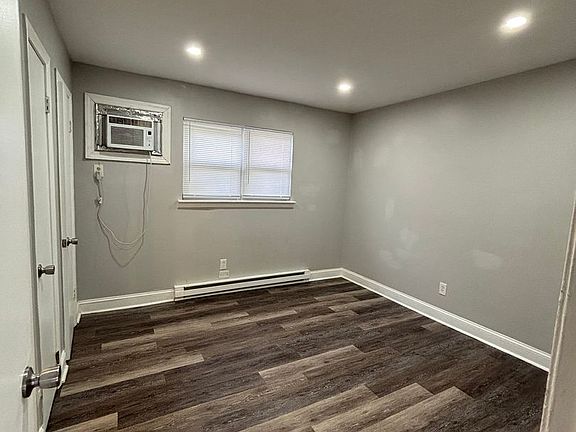 5th image of 2915 Pleasant Ave #1