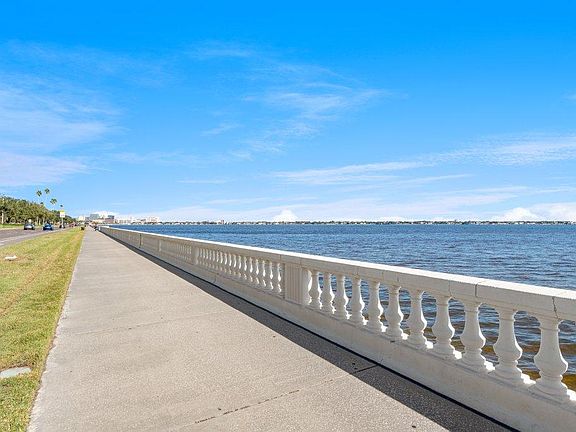 2nd image of 2109 Bayshore Blvd Unit 204