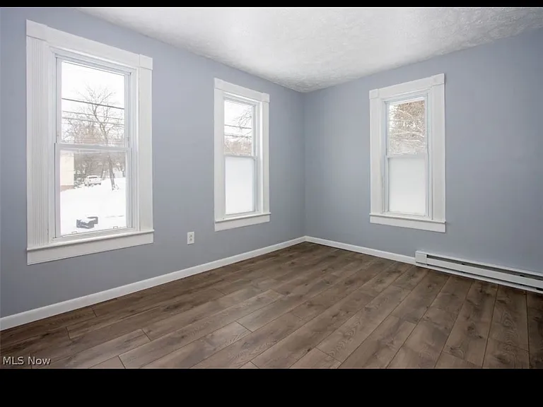 442 Main St #1/2 — Photo 7
