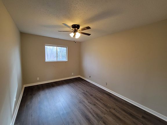 4th image of 1334 Oshaughnessy Ave NE #4B
