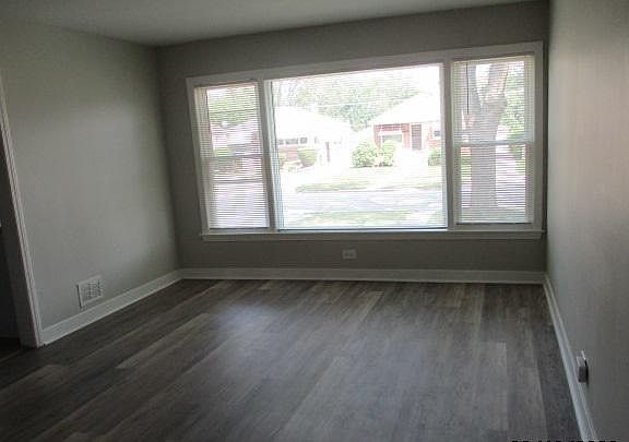3rd image of 250 Bohland Ave