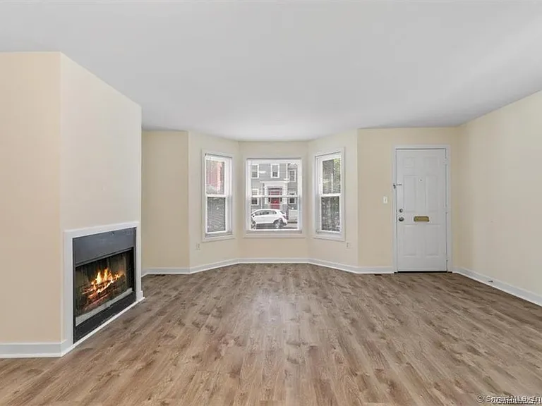 86 Howe St #A — Photo 4
