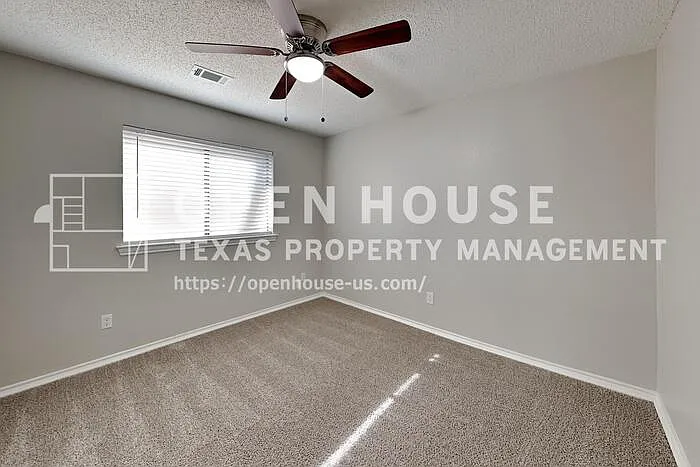 1520 Barclay Dr — Photo 12