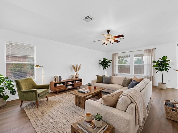 4th image of 3105 Clinton Pl