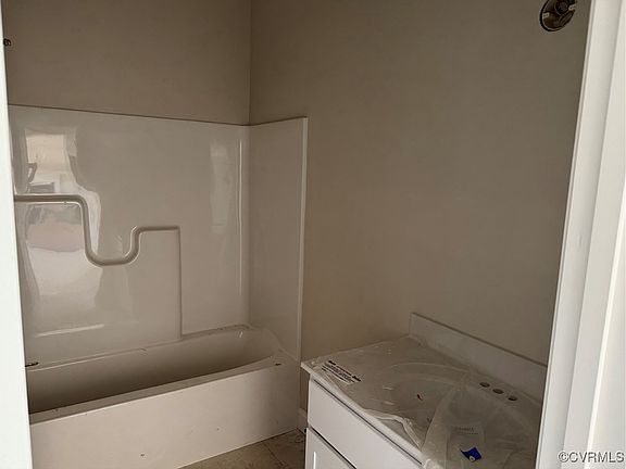 5th image of 17430 Wedgewood Dr