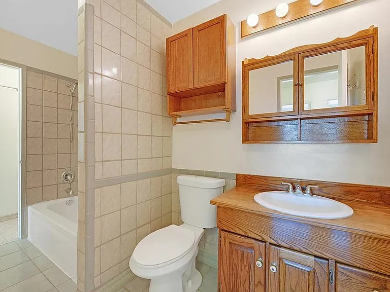 1285 Boa Vista Dr — Photo 23