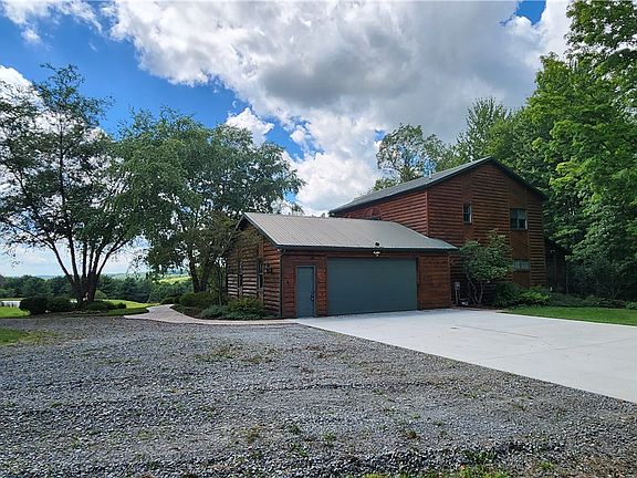 4th image of 351 Clancy Rd