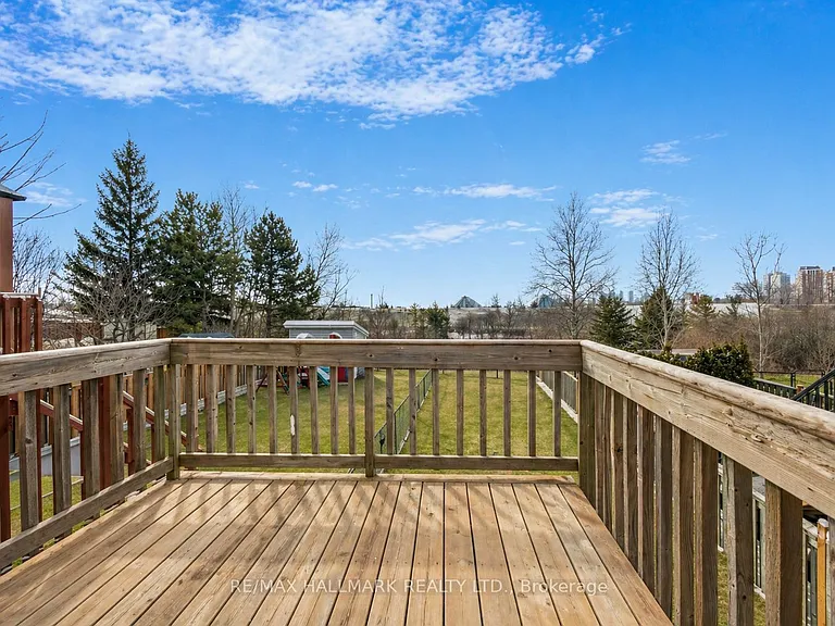 19 Parktree Dr — Photo 22