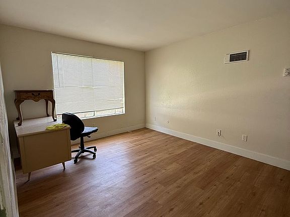 3rd image of 1820 Terry Ln #16
