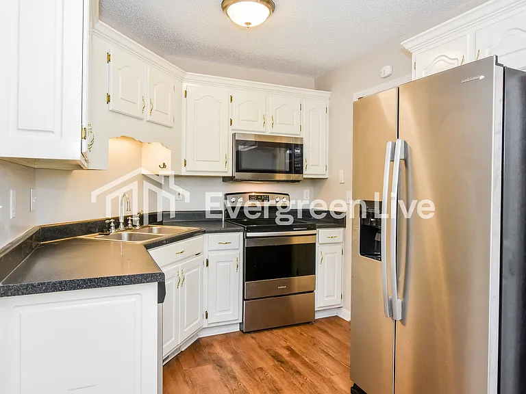 121 Lamirda Ct NW — Photo 6