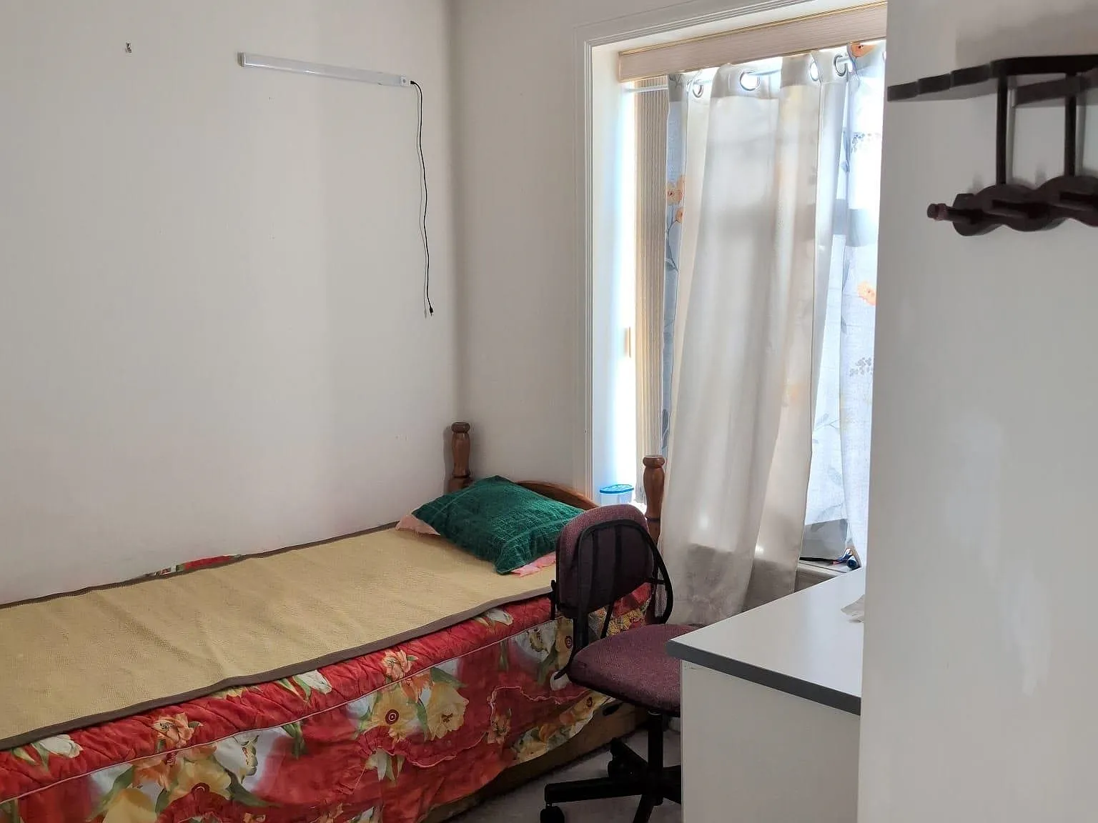 2 bed, 2000 sqft, $550 — Photo 2