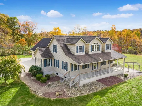13302 Cooperrider Rd, Glenford, OH 43739