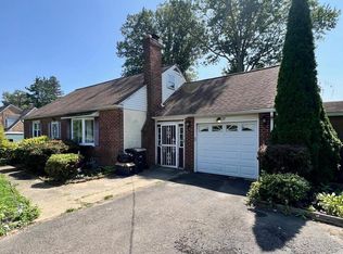 74 County Line Rd, Huntingdon Valley, PA 19006