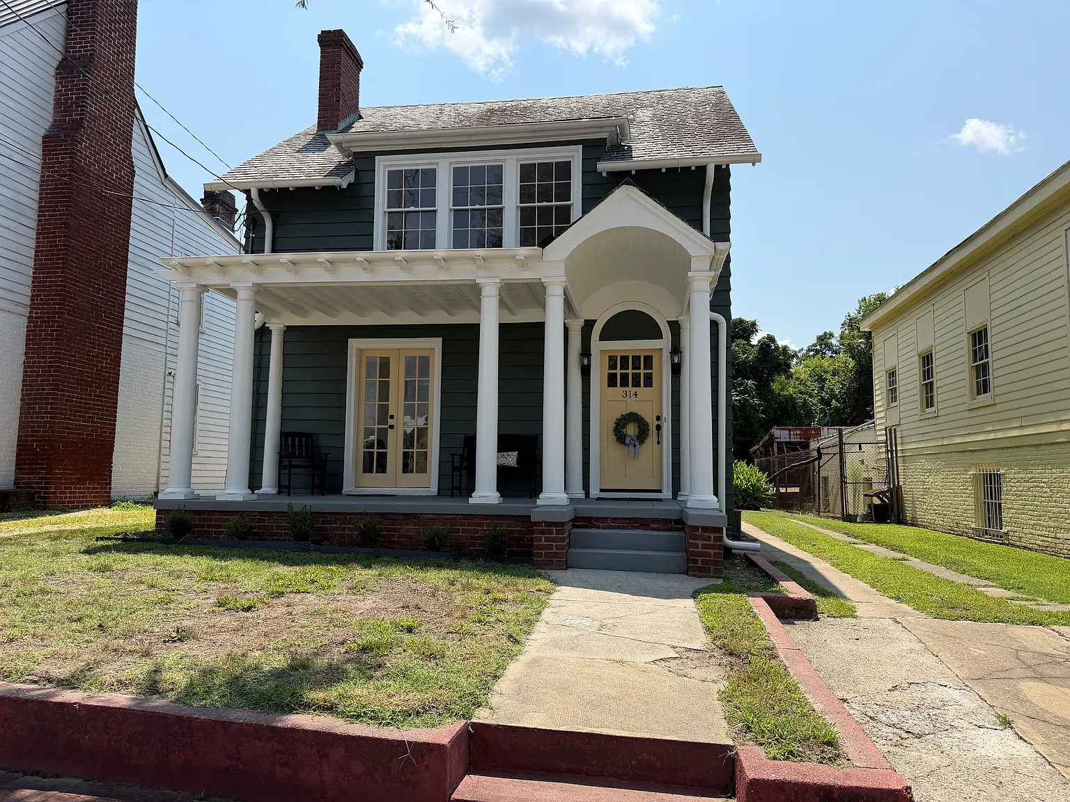 4 bed, 1514 sqft, $2,300 — Photo 1