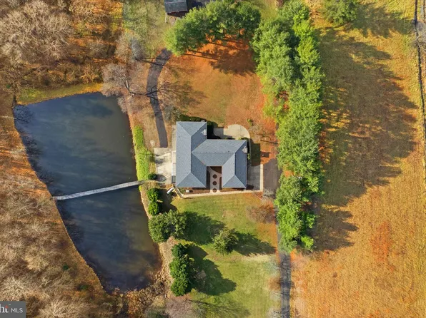 375 Seven Ponds Rd, Amissville, VA 20106