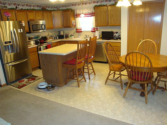 5th image of 137 Zackary Dr SW