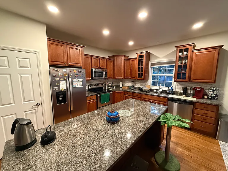 1617 Forest Ave #1 — Photo 9