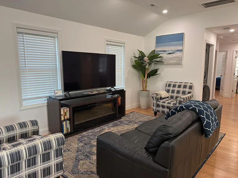 13 Essex St #3 — Photo 7