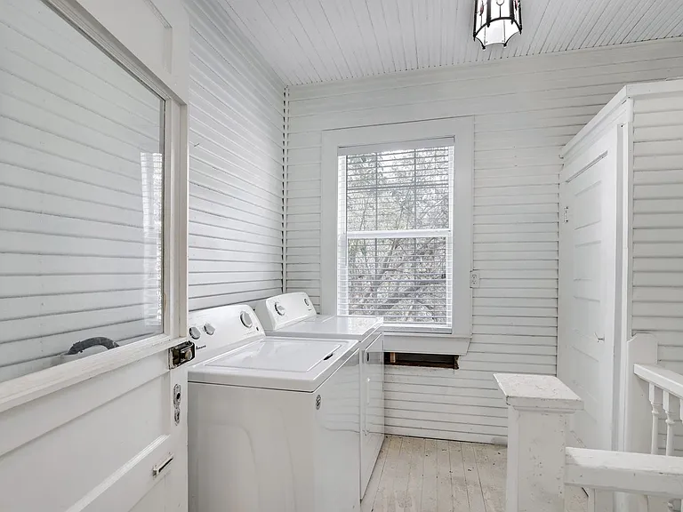 527 Fulton Ave — Photo 21