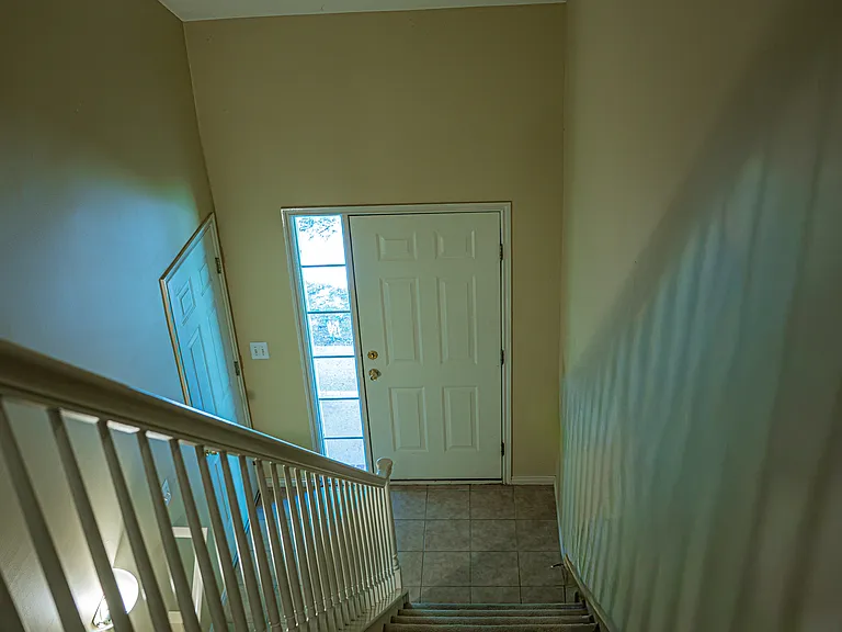 1868 Maple Park Dr W — Photo 3