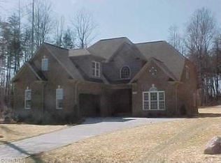 8203 Kandi Dr, Stokesdale, NC 27357