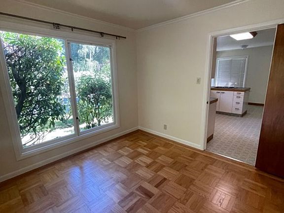 4th image of 1750 Stanford Ave