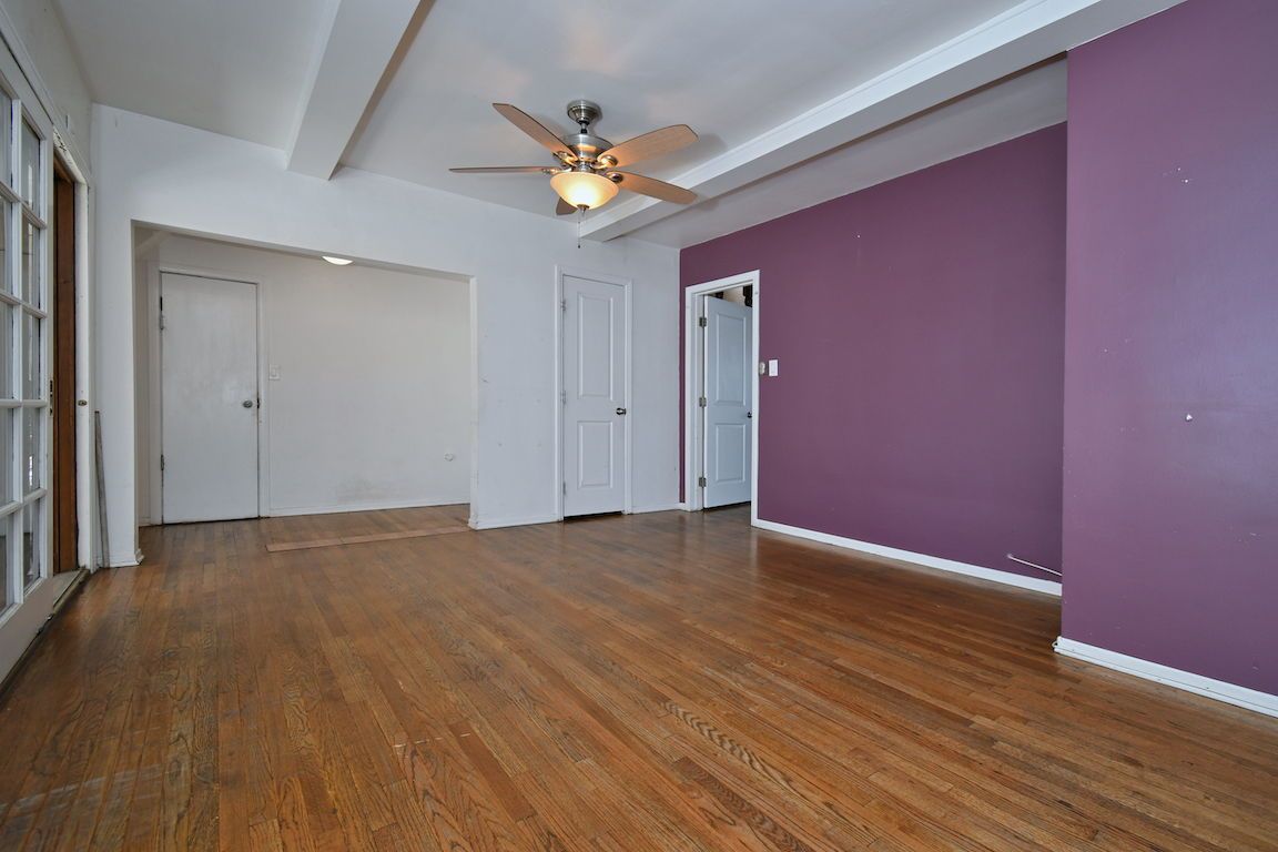 next background image