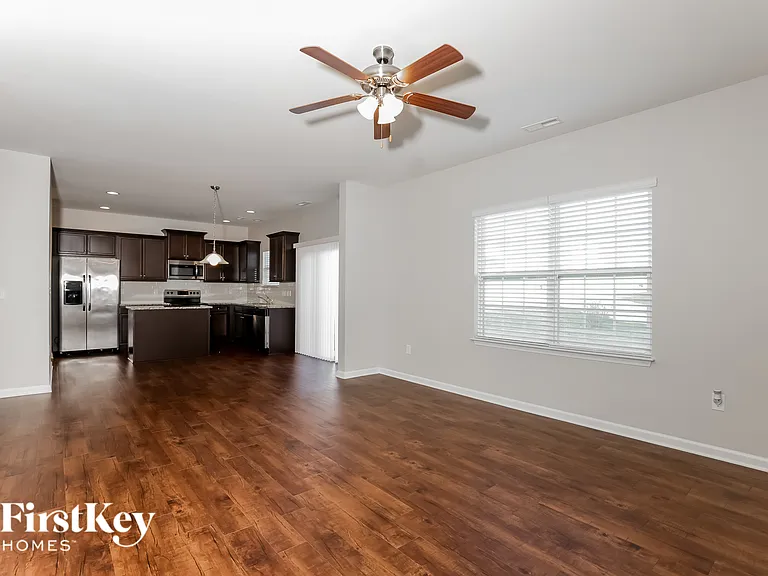 1509 Stark Spring St — Photo 3