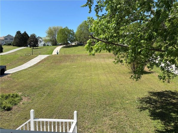 32 Moriah Way NE, Rydal, GA 30171