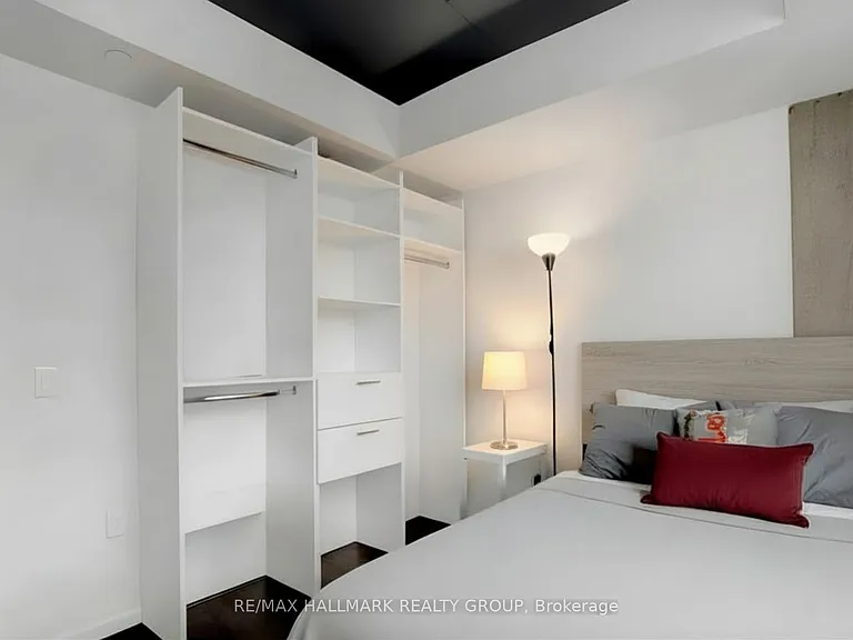 105 Champagne Ave S #1706 — Photo 15