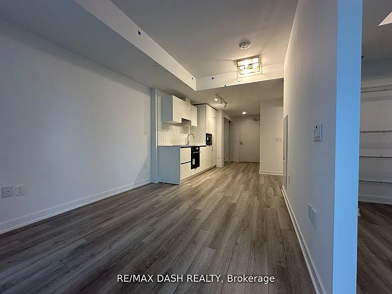 230 Simcoe St #1627 — Photo 3