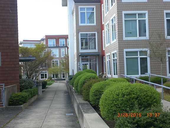 4th image of 180 Harbor Sq Loop NE Unit B215