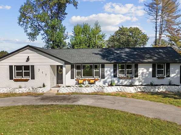 317 McKinney St, Estill Springs, TN 37330