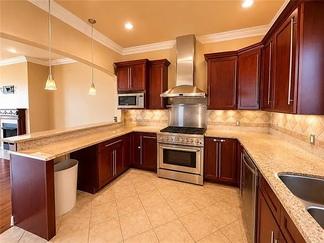 2 bed, 2.5 bath, 1488 sqft, $2,600 — Photo 4