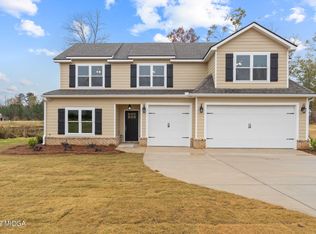 611 Lakeshore Dr, Gray, GA 31032
